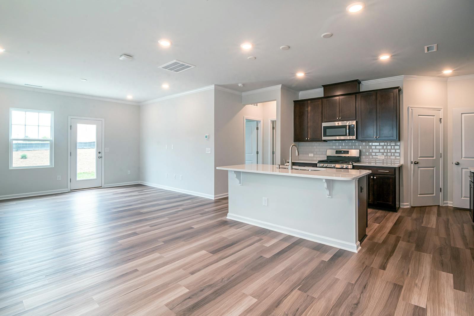 Post-construction cleaning of a new build kitchen in Murfreesboro